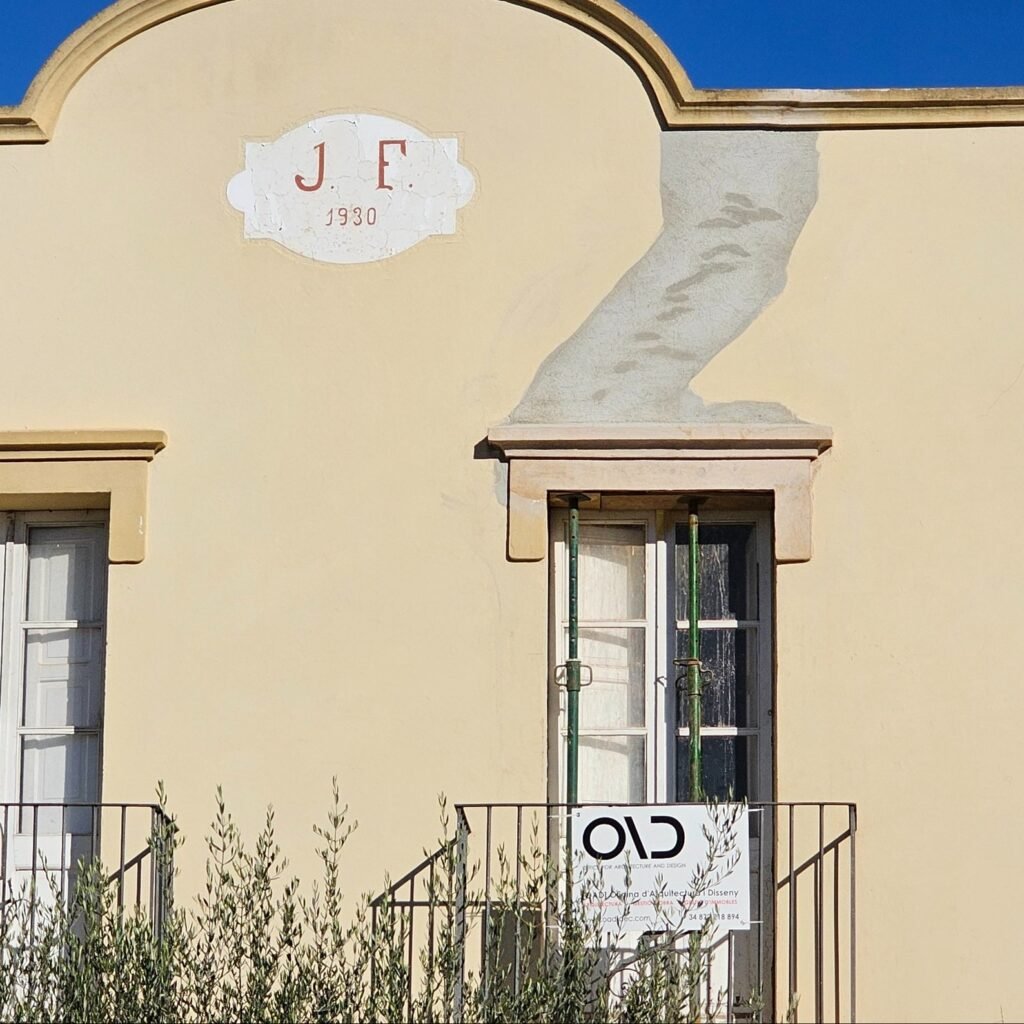 Proyecto de arquitectura de vivienda unifamiliar aislada obra de reforma y rehabilitación casa os118