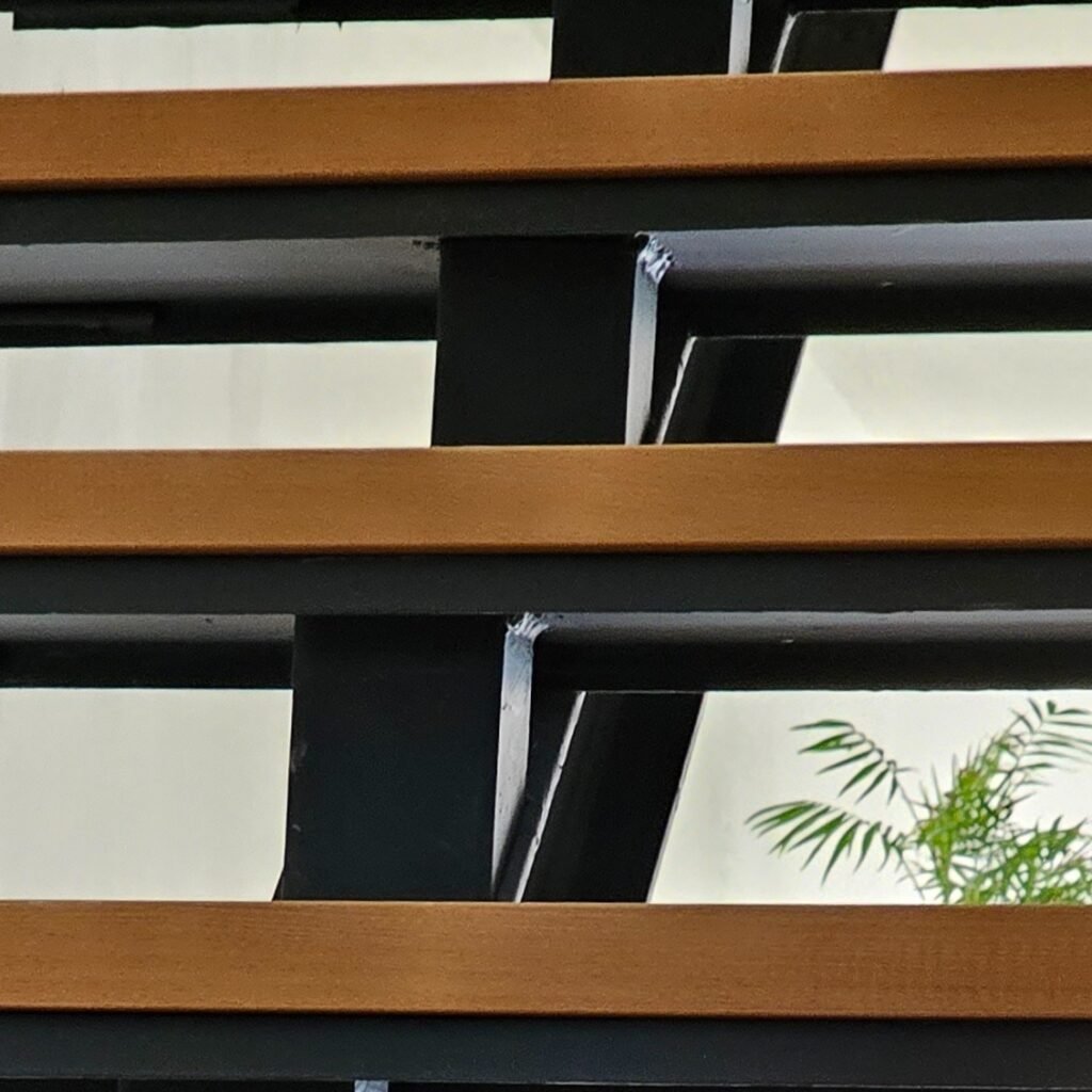 Proyecto de reforma interior vivienda unifamiliar primer plano de escalera